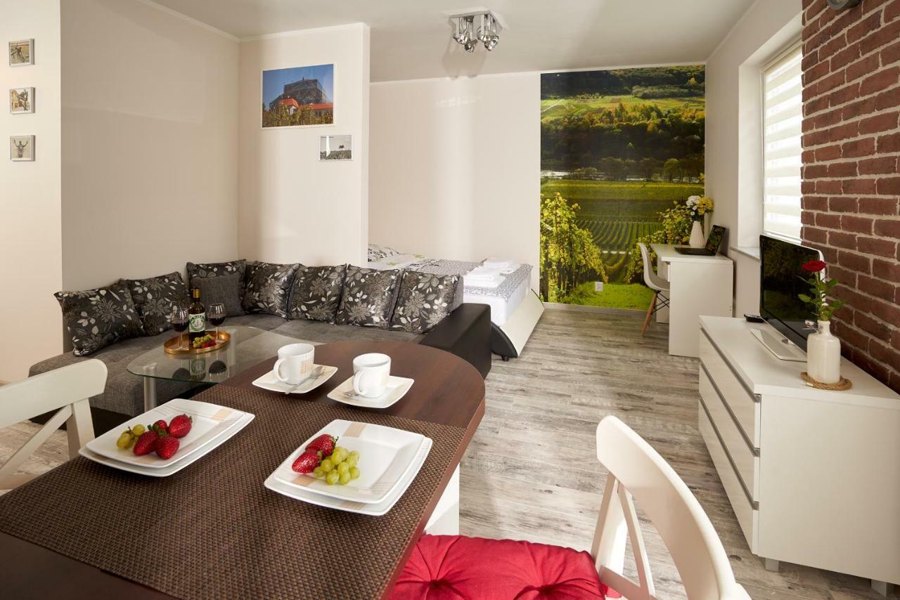 Apartament Winnica Zielona Góra Exterior foto